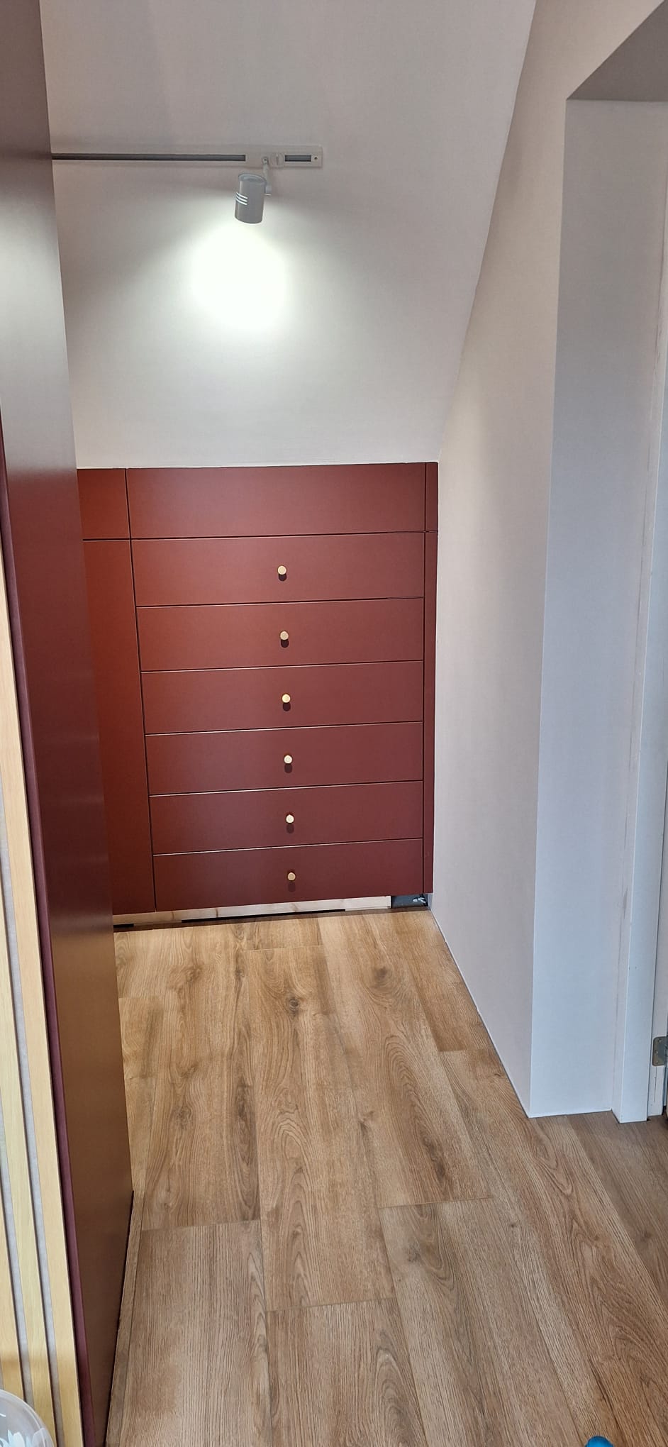 Inbouwkast op maat in de dakopbouw